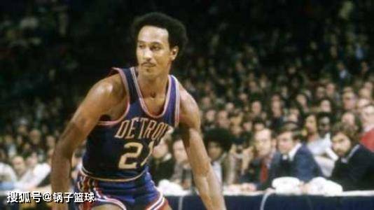 勇士官方：库里&霍福德缺席明日对阵鹈鹕，库明加出战成疑