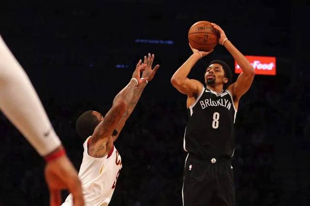 NBA官方新秀榜：克尼佩尔&弗拉格继续稳居前二