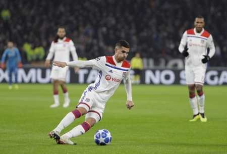 的表现依然 的表现依然